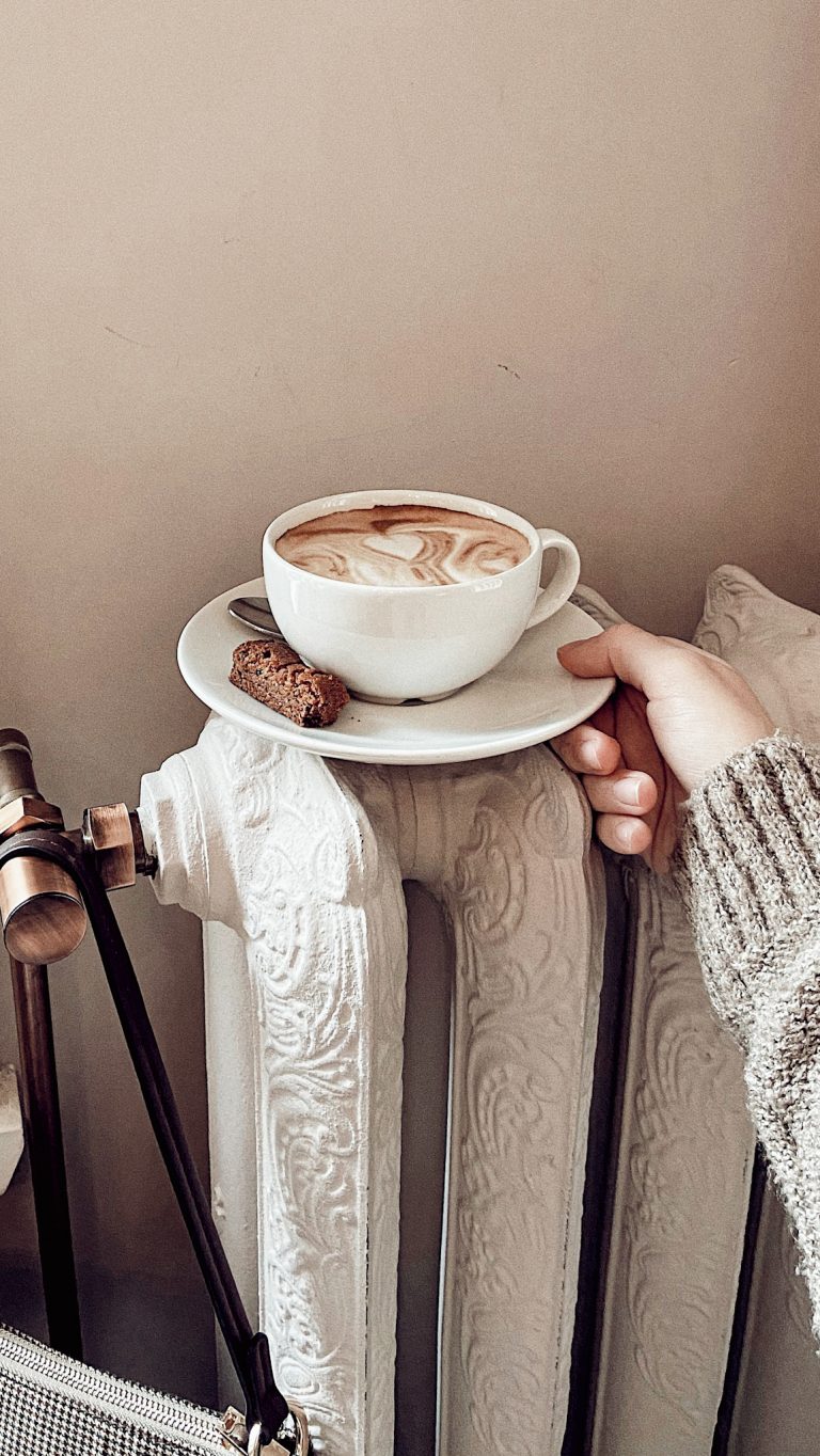 7 Delicious Starbucks-Inspired Adaptogenic Drink Recipes