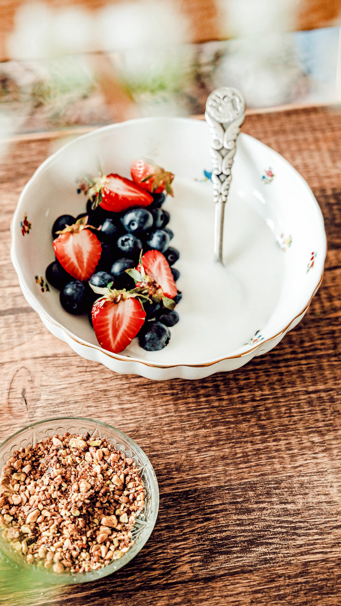 Best Supplements to Improve Gut Health + Natural Support |