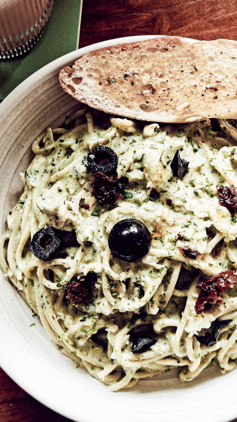 How to Make Creamy Pesto Sauce Without Cream