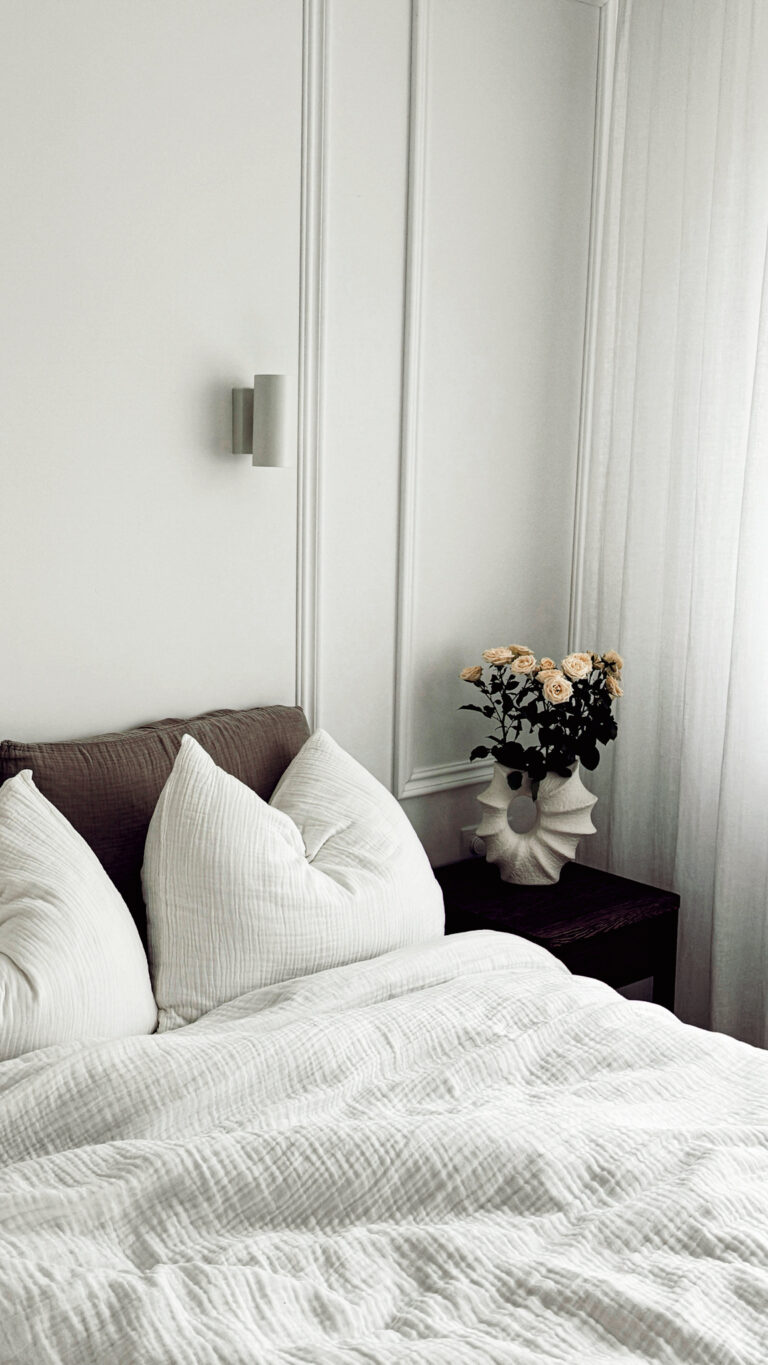 White Noise vs Brown Noise for Sleep (Which Is Better?)