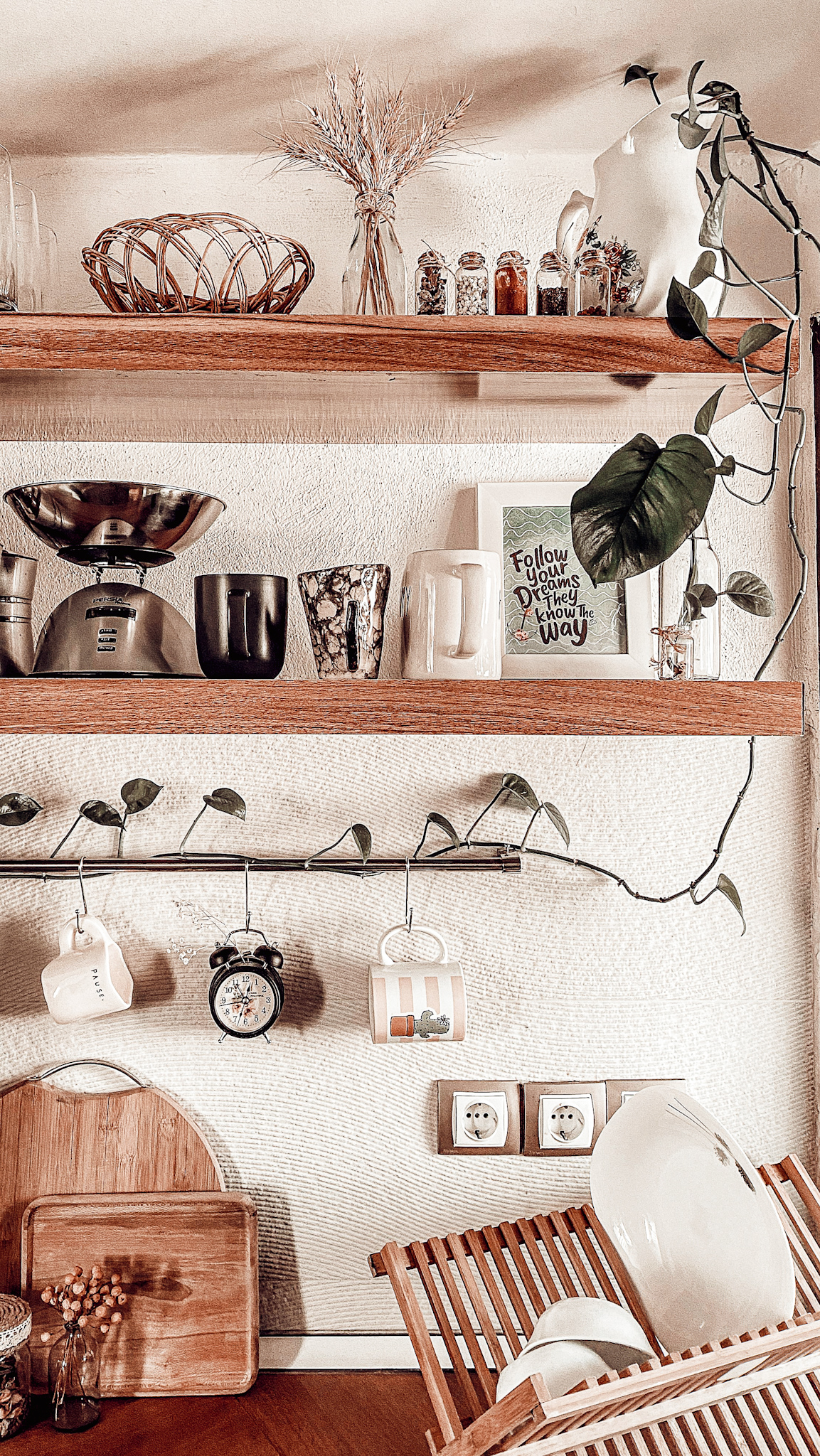 How to Declutter Without Getting Overwhelmed |