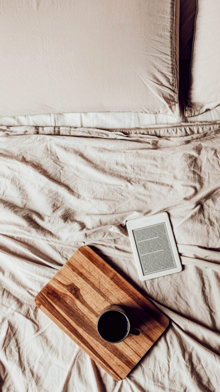 How to Create a Night Routine That Helps You Sleep Better